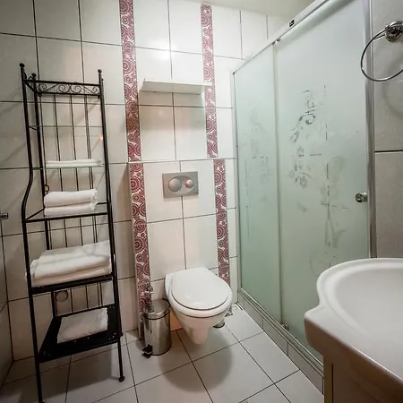 Kapi Suites 3*